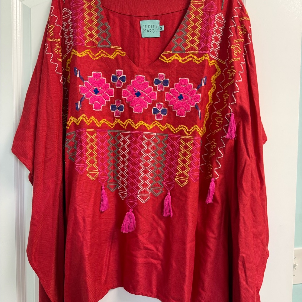 Judith March Red Embroidered Women's Top
Sz Small (oversized)